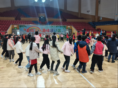 金叶社区：趣味运动展风采 快乐相伴促文明