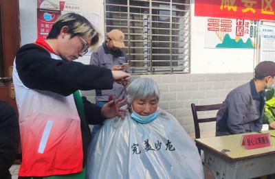  学习雷锋精神，展现统战风采，区统战系统开展学雷锋志愿服务活动