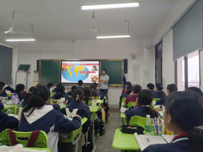 市区联动赴咸宁高中开展教学视导活动