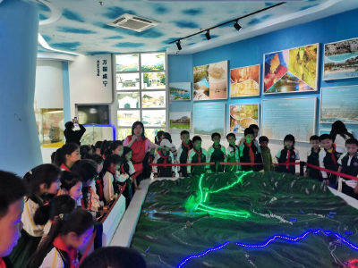 马桥镇麻塘学校：感受地质科学魅力 保护地球家园