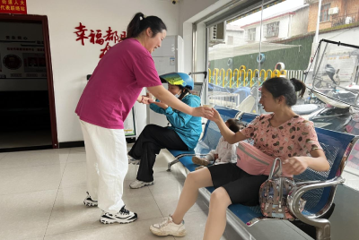 “爱新驿站”为“外卖姐姐”遮风挡雨