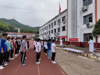 大幕乡常收中学开展“世界无烟日”控烟宣传活动