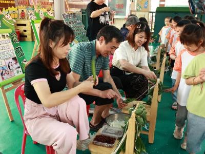 咸安区中心幼儿园：童心趣安康，民俗润端午   