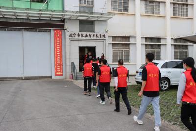 区司法局：组织社区矫正对象走进咸宁市禁毒警示教育馆开展警示活动