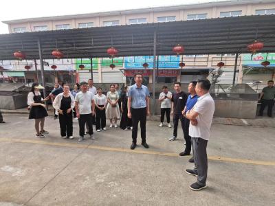 咸安亿丰农贸市场：红色驿站迎来“远方客”