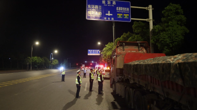 1至6月，咸安查处违法超限运输车辆258台次