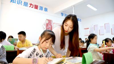 （长江云）咸安官埠桥镇：留守不孤单 快乐过暑假