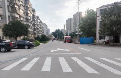（长江云）咸宁咸安：施划交通标识线 绘制文明“风景线”