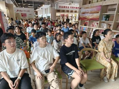 咸宁市新华书店联合区图书馆开展“学霸分享会”公益讲座