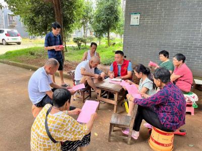 贺胜桥镇多措并举开展禁食野生毒蘑菇宣传活动