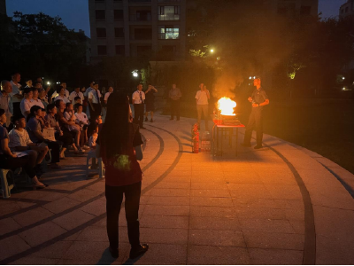 万年路社区：消防宣传进小区 防范未“燃”保平安