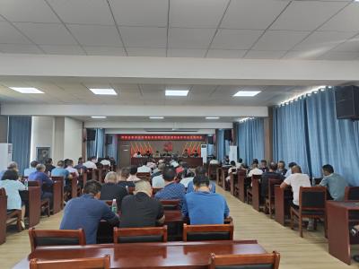 源通出租车公司开展驾驶员安全教育培训