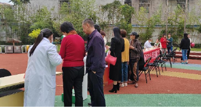 浮山社区卫生服务中心开展“健康义诊暖人心”活动