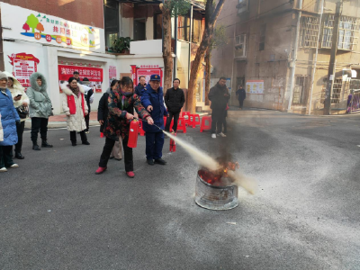 桂花路社区：开展消防演习 预防冬季火灾