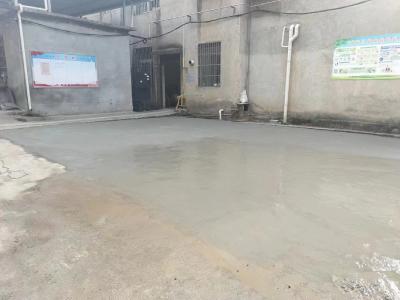 东门社区：硬化闲置空地，提升人居环境