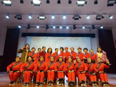 汀泗桥社区举办“我们的节日·精神的家园”庆“三八”文艺汇演活动