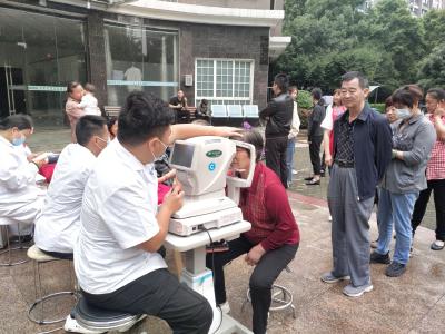 区市场监督管理局开展“5.20世界计量日”系列活动