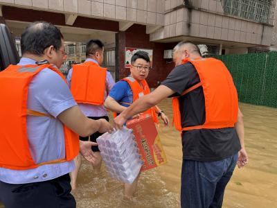 咸安税务：“闻汛”而动、向险“逆行”