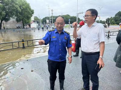 （暂不发）区领导深入一线指导防汛排涝工作