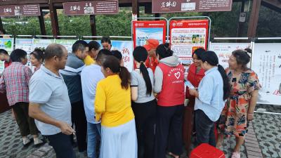 区发改局持续开展诚信主题知识宣传活动