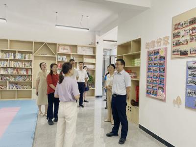 团省委副书记蔡伟伟来咸安调研“暑假学堂”爱心托管班工作