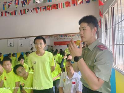 咸安：“三下乡”公益支教及爱心捐赠温暖子龙文武学校