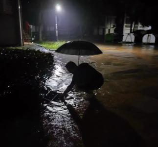 7月2日【防汛在一线】雨情就是命令！咸安干群奋力冲往防汛一线......（持续更新中）