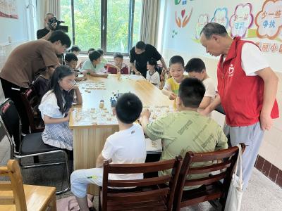 （暂不发）“老”有所为 乐在“棋”中