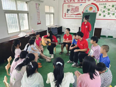 在青春的沃土上奏响“希望之声”