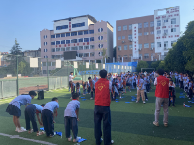 区科协开展“急救科普进校园”活动