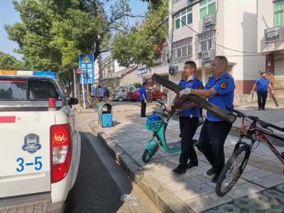 区城管执法局开展市容环境综合整治，为老城区增“颜值”提“气质”