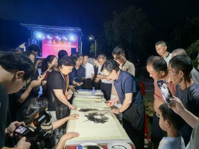 文艺荟萃长寿村