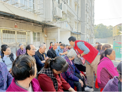 文笔路社区：食安知识进小区 服务群众“零距离”