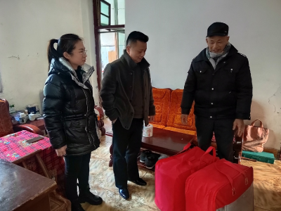 青龙社区：携手区发改局，寒冬送温暖