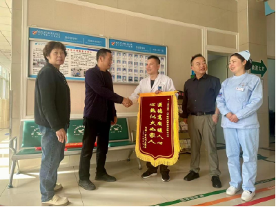 冯钢：以心为灯 守护生命之光