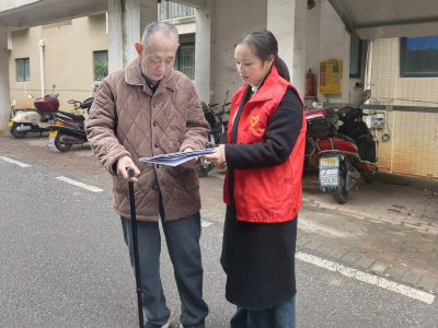 浮山街道银泉社区开展“反对浪费 崇尚节约”主题宣传