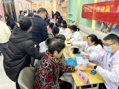 浮山街道金桂社区：公益集市暖心便民