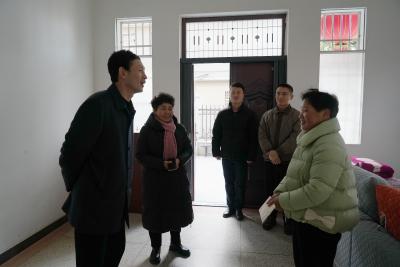 咸宁咸安：礼遇楷模树新风