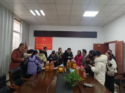 送业务到家门口 暖心暖民暖元宵