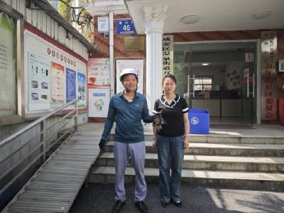 万年路社区：居民发现受伤猫头鹰 社区联动开展救助