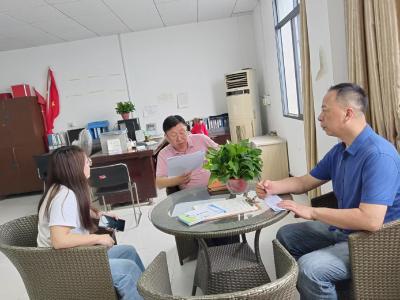 区人社局开展“人社专员进千企”专项行动