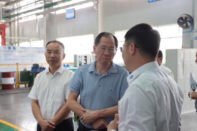 咸安区人大常委会开展装备制造产业专项调研