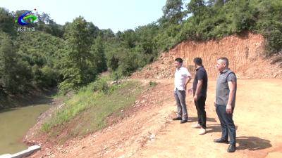【枕戈待旦·我在防汛一线】区水利和湖泊局突击检查各地高帮塘防汛工作