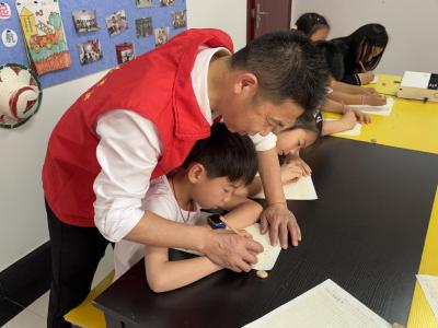 东门社区：翰墨书香 引领成长
