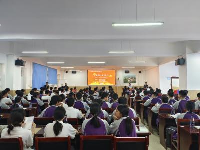 咸宁东方外国语学校：文明乘梯 安全同行