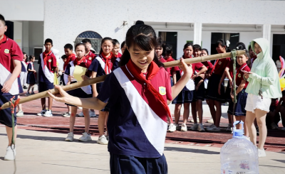 劳动点亮童年 咸宁市第十二小学上演“劳动游园奇遇记”