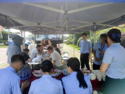 咸安区委统战部：无偿献血 与爱同行