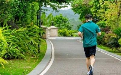 空腹运动更减肥？暴汗服能燃脂？专家提示！