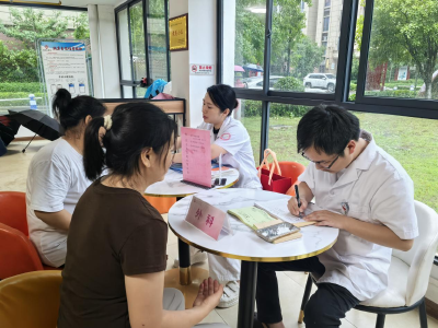 碧桂园社区开展免费“两癌”筛查活动