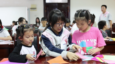 团区委：“周末学堂”筑就青少年成长乐园